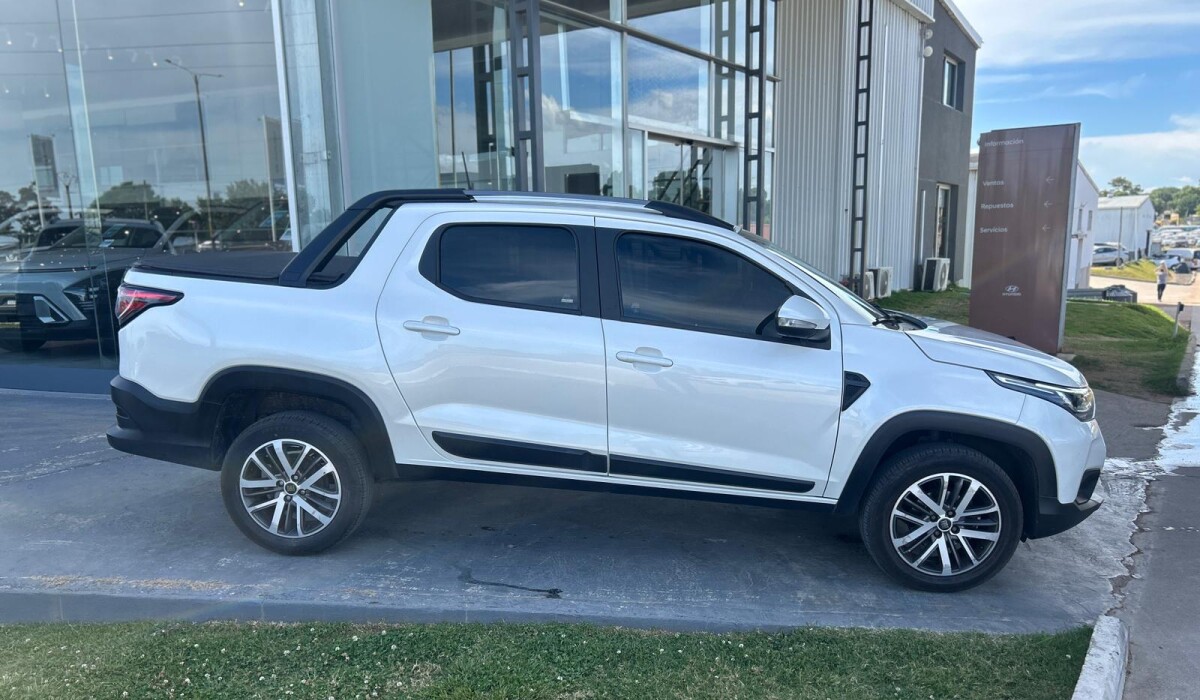 FIAT STRADA VOLCANO DC MT 1.3 2022 FIAT STRADA VOLCANO DC MT 1.3 2022