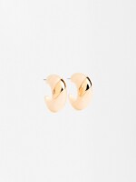 Aros Perlados Con Detalle Metálico beige