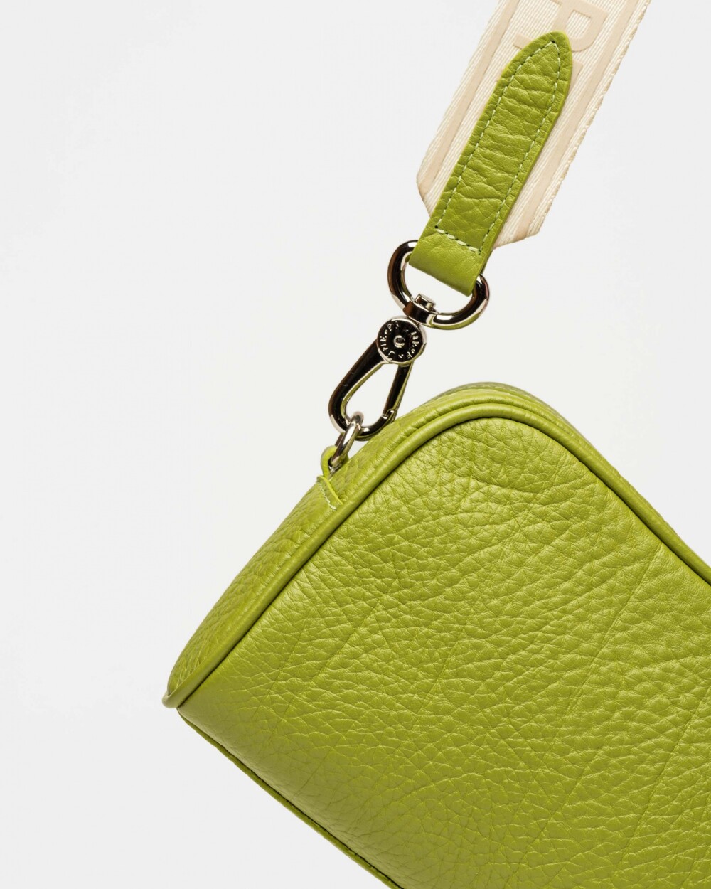 Bandolera The Club en cuero graneado Moss Niquel