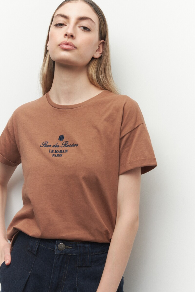 REMERA LE MARAIS 