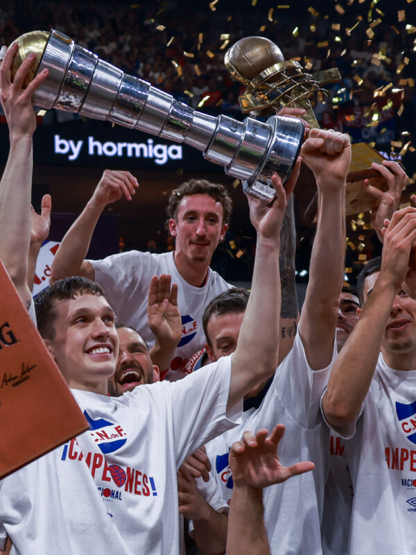 Camiseta Nacional Campeón LUB 20 Umbro Hombre Blanco