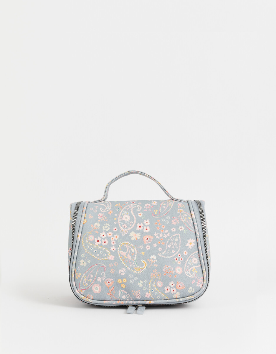 Necessaires 