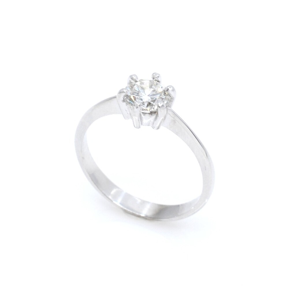 Anillo solitario en oro 18k blanco y brillante central Anillo solitario en oro 18k blanco y brillante central