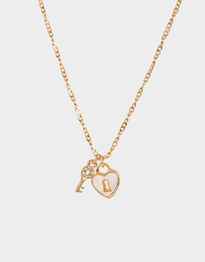 Cadena Corta con Dije Con corazón Cadena Corta Con Corazón - Dorado