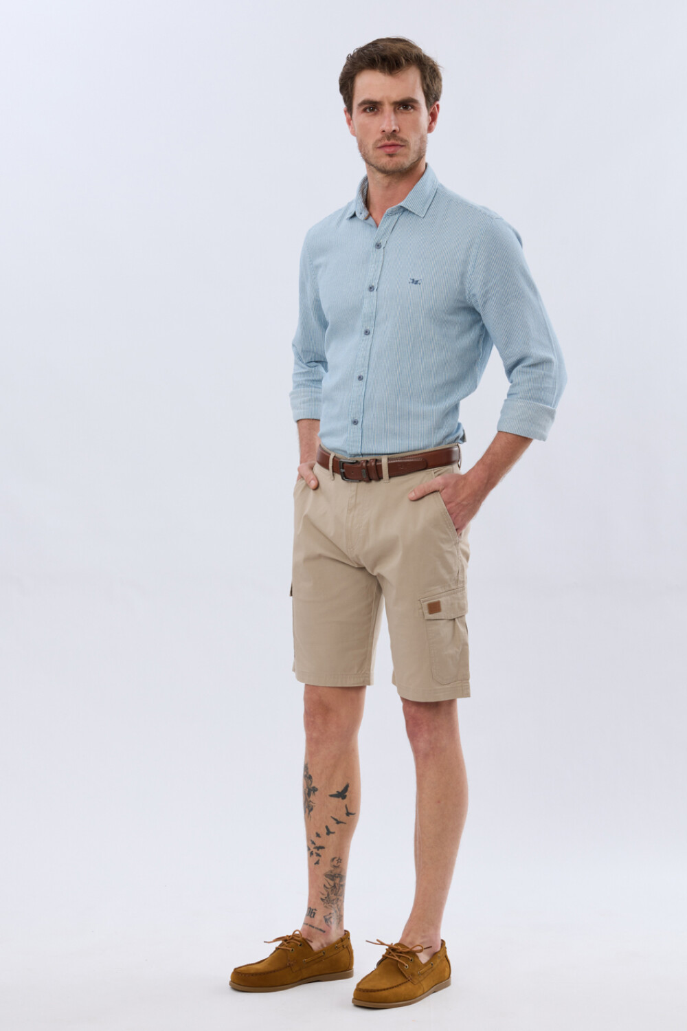 BERMUDA CARGO CON ELASTANO Beige