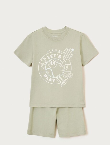 PIJAMA DE NIÑO CON ESTAMPA Y BERMUDA VERDE