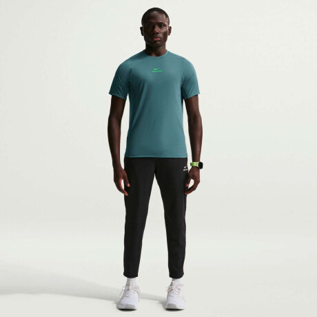 Remera Nike Pro Training de Hombre Multicolor