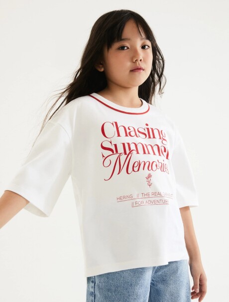 CAMISETA INFANTIL OVERSIZED CON ESTAMPA BLANCO