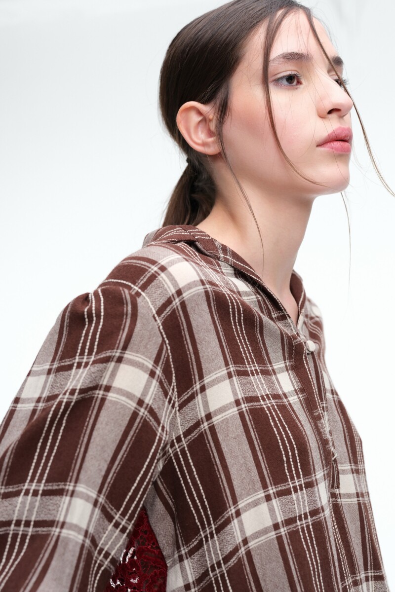 CAMISA ESPALDA ENCAJE Marron