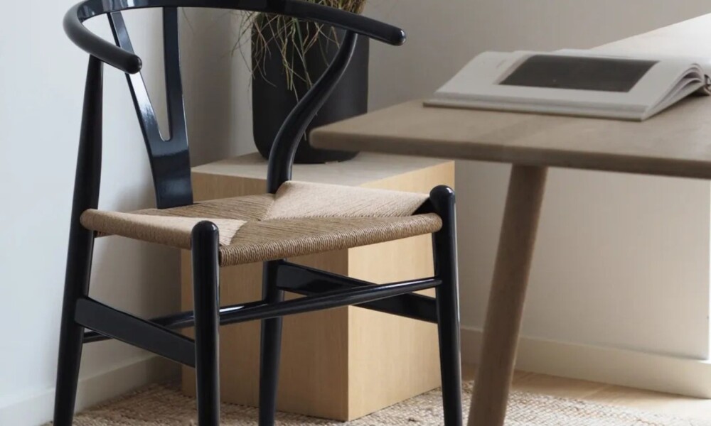 Silla WISHBONE en Madera Negro