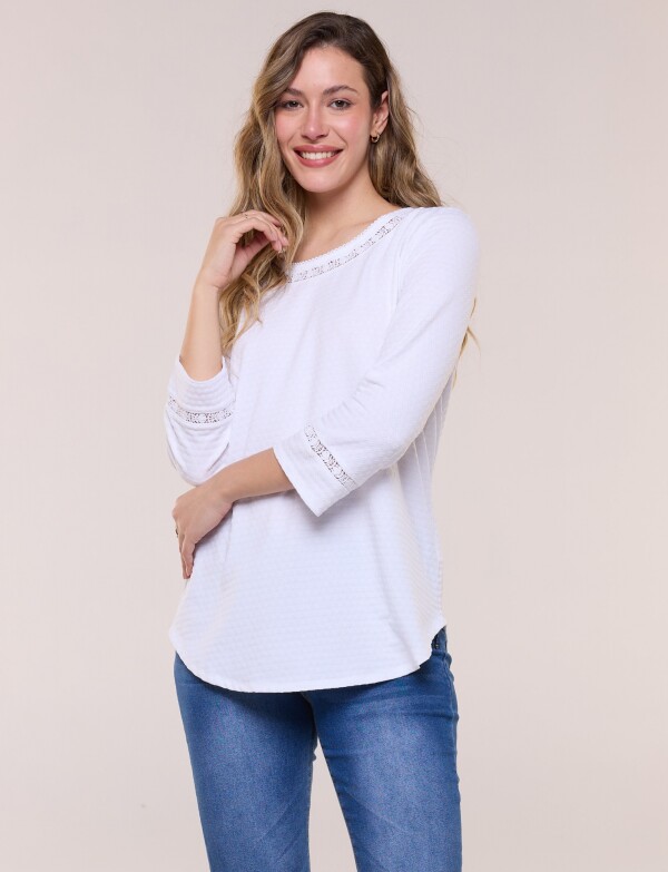 Remera Manga 3/4 Con Detalle De Puntilla Calada BLANCO
