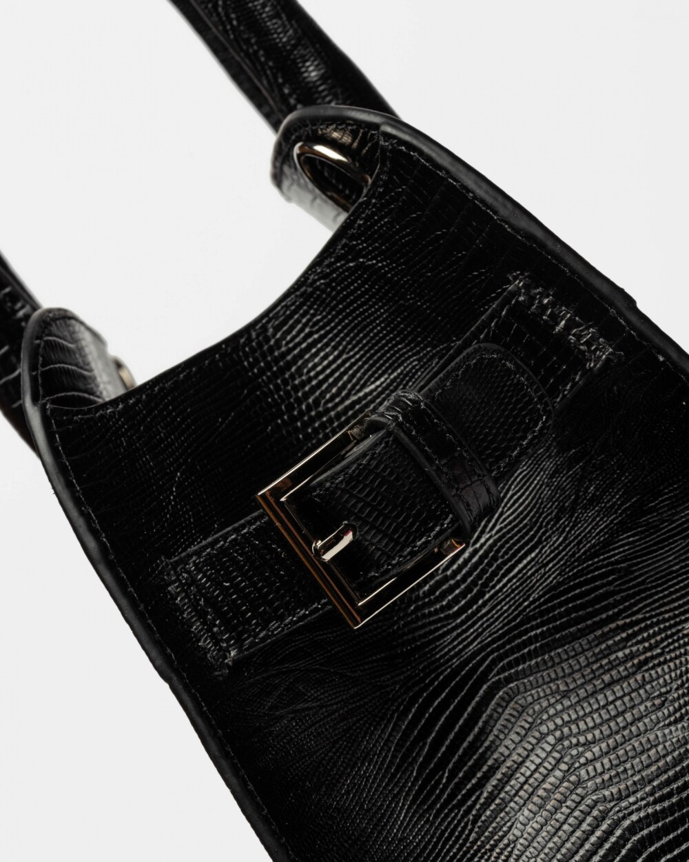 Cartera de Mano The Roots En Cuero Grabado Lagarto Negro
