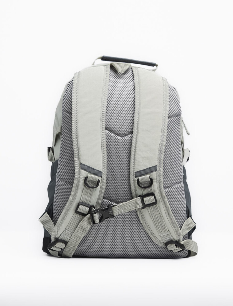 Mochila Forum Adventure Gris Claro