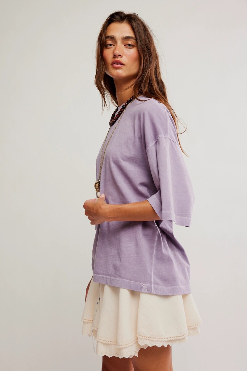 REMERA PERFECT OVERSIZED Lila