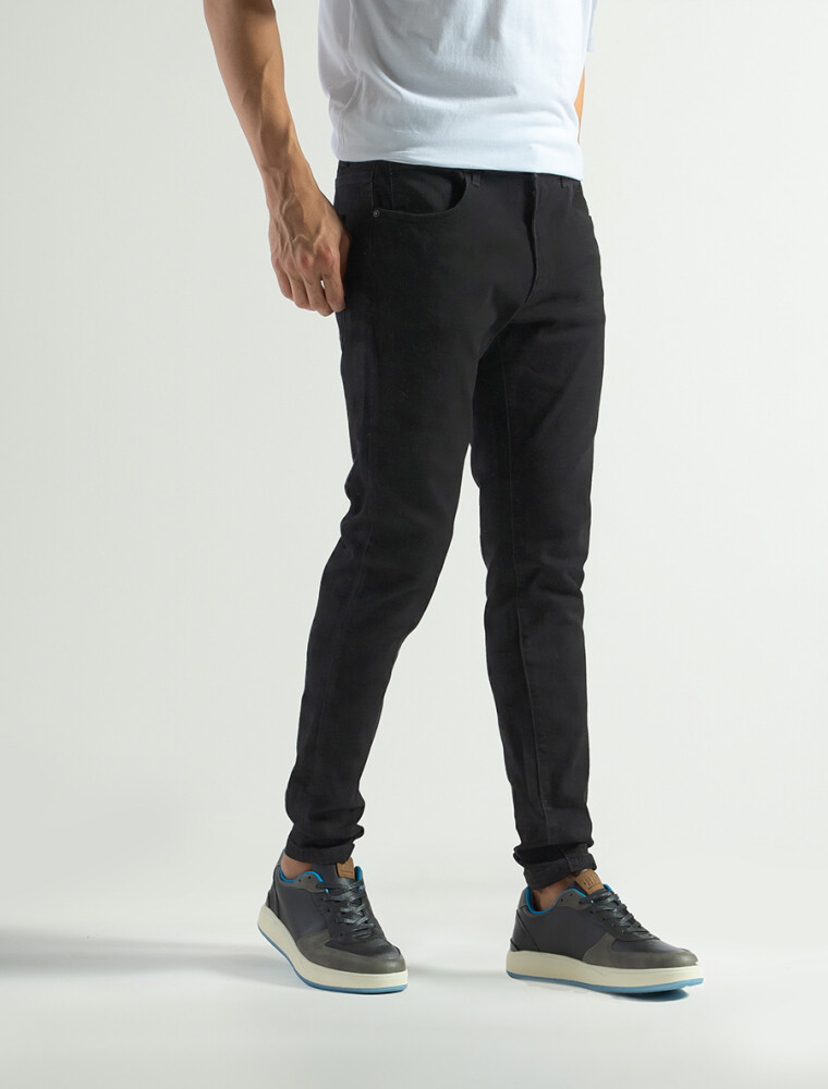 Jean Forum Slim Fit Negro