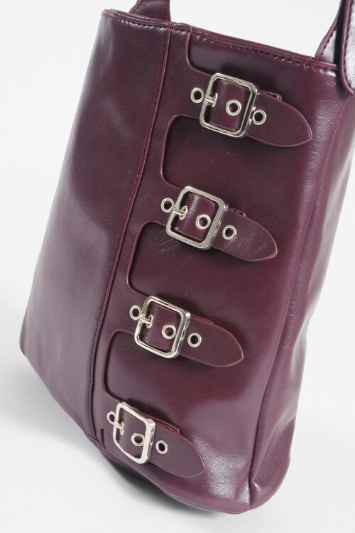 Cartera bandolera hebillas bordo