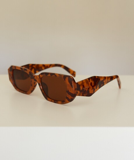 LYON SUNNIES CAREY