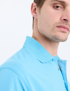 520857 REMERA FERAUD Celeste