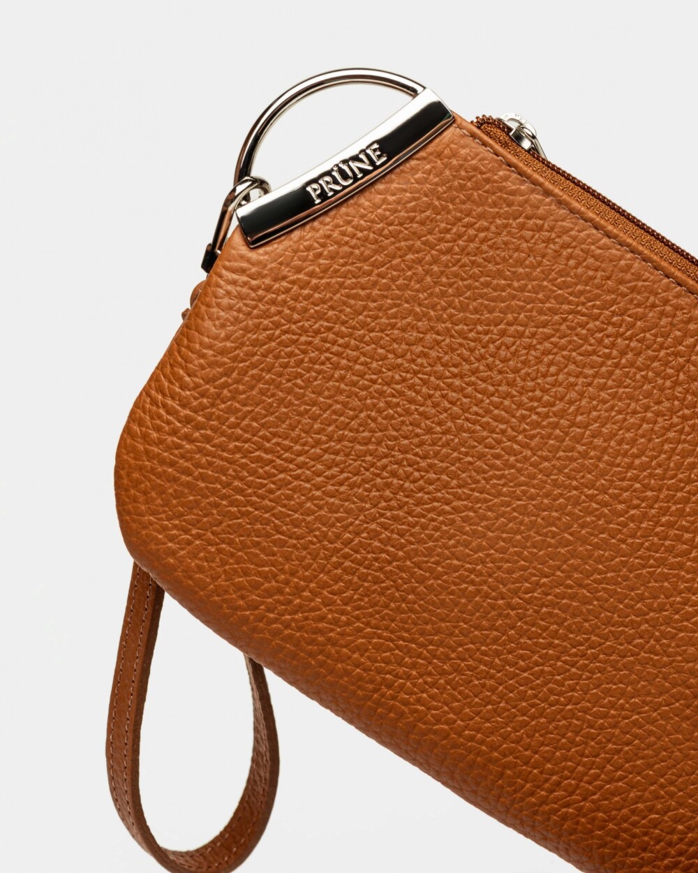 Porta cosmeticos Katy en cuero graneado Marron