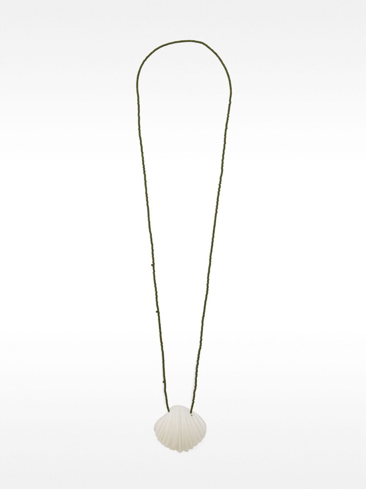 Collar Largo De Cuentas Con Colgante caqui