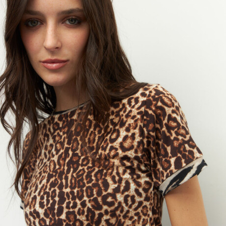 REMERA ARLA Crudo