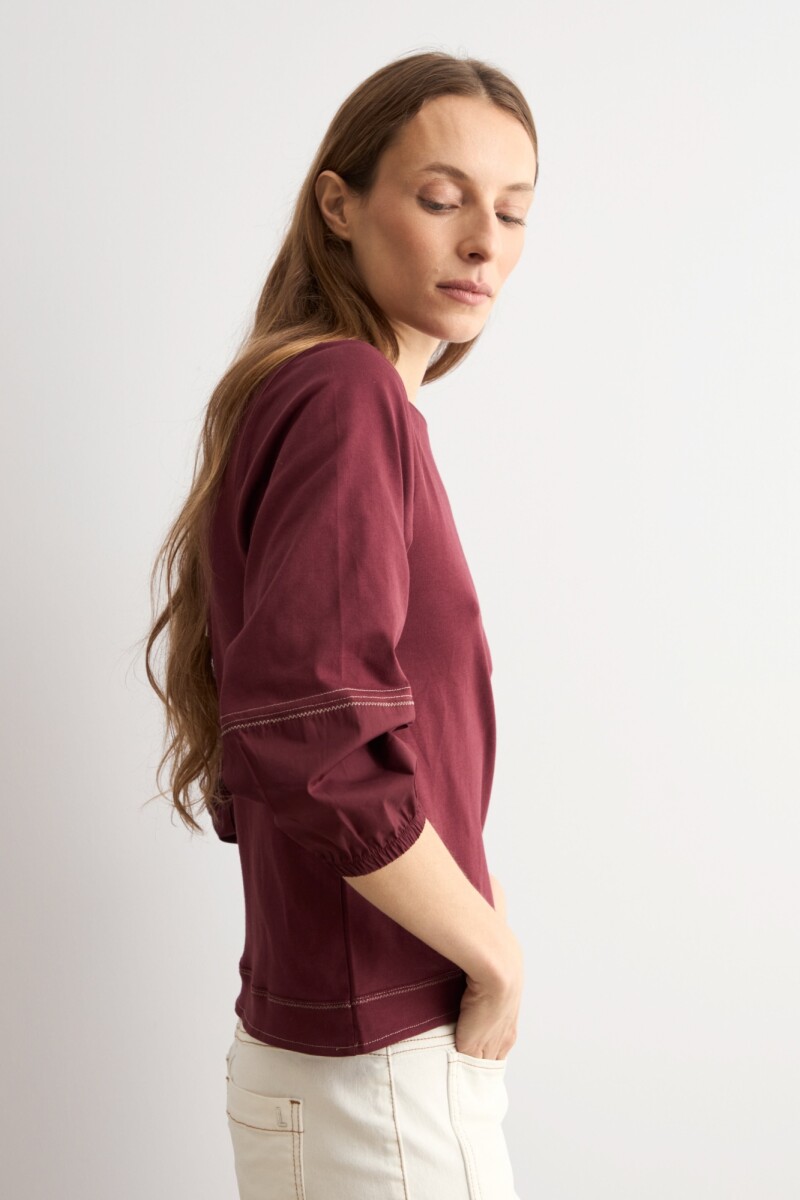 Remera mangas poplin ciruela