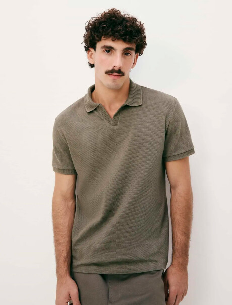 POLO TEXTURIZADO DE MANGA CORTA VERDE
