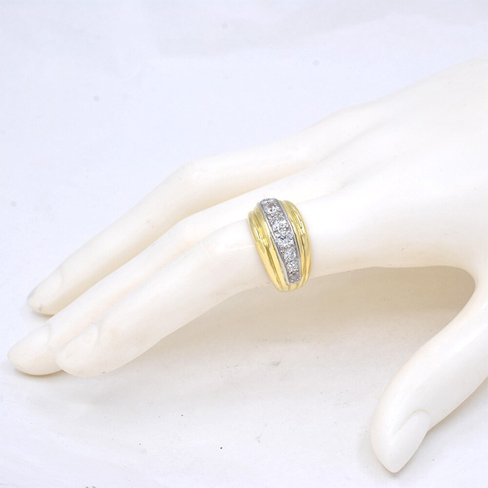Anillo En Oro 18K Y Brillantes Anillo En Oro 18K Y Brillantes