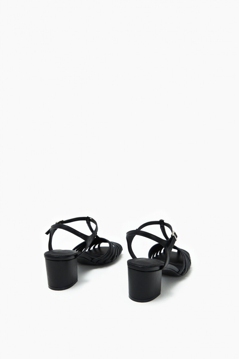 Sandalia taco alto negro