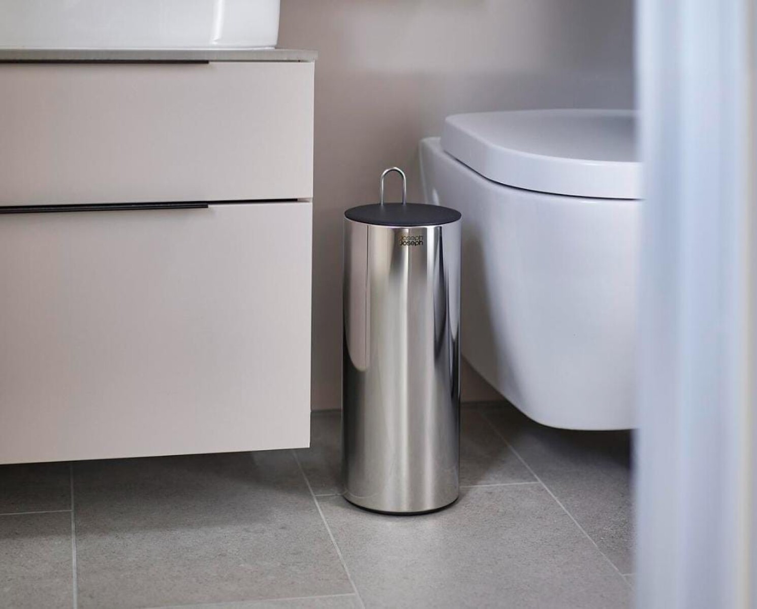 Portarrollos EasyStore™ – Acero Inoxidable para 3 Rollos Joseph Joseph 