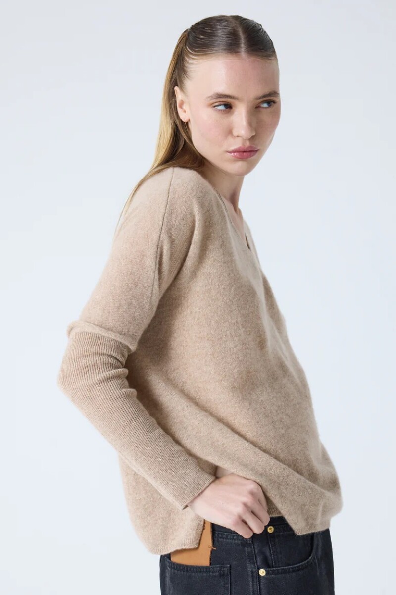 SWEATER Beige