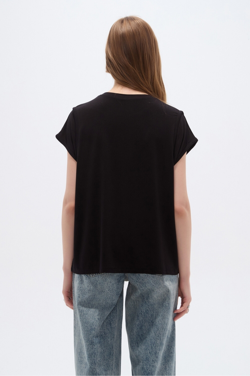 Remera Umea Negro