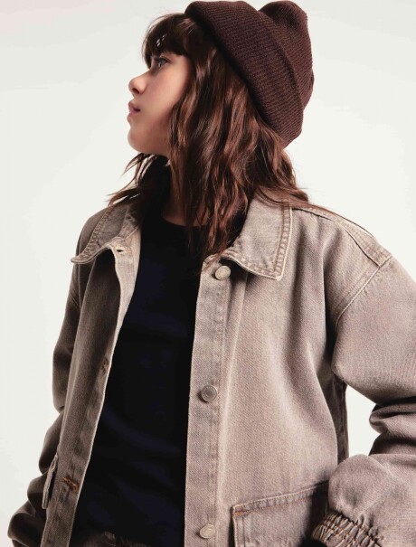 CAMPERA OVERSIZED GASTADA PARA NIÑA GRIS