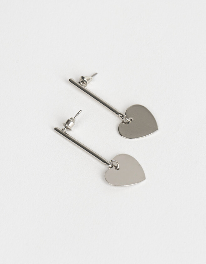 Aros Colgantes Cortos Con corazón Aros Colgantes Cortos Con Corazón - Plateado