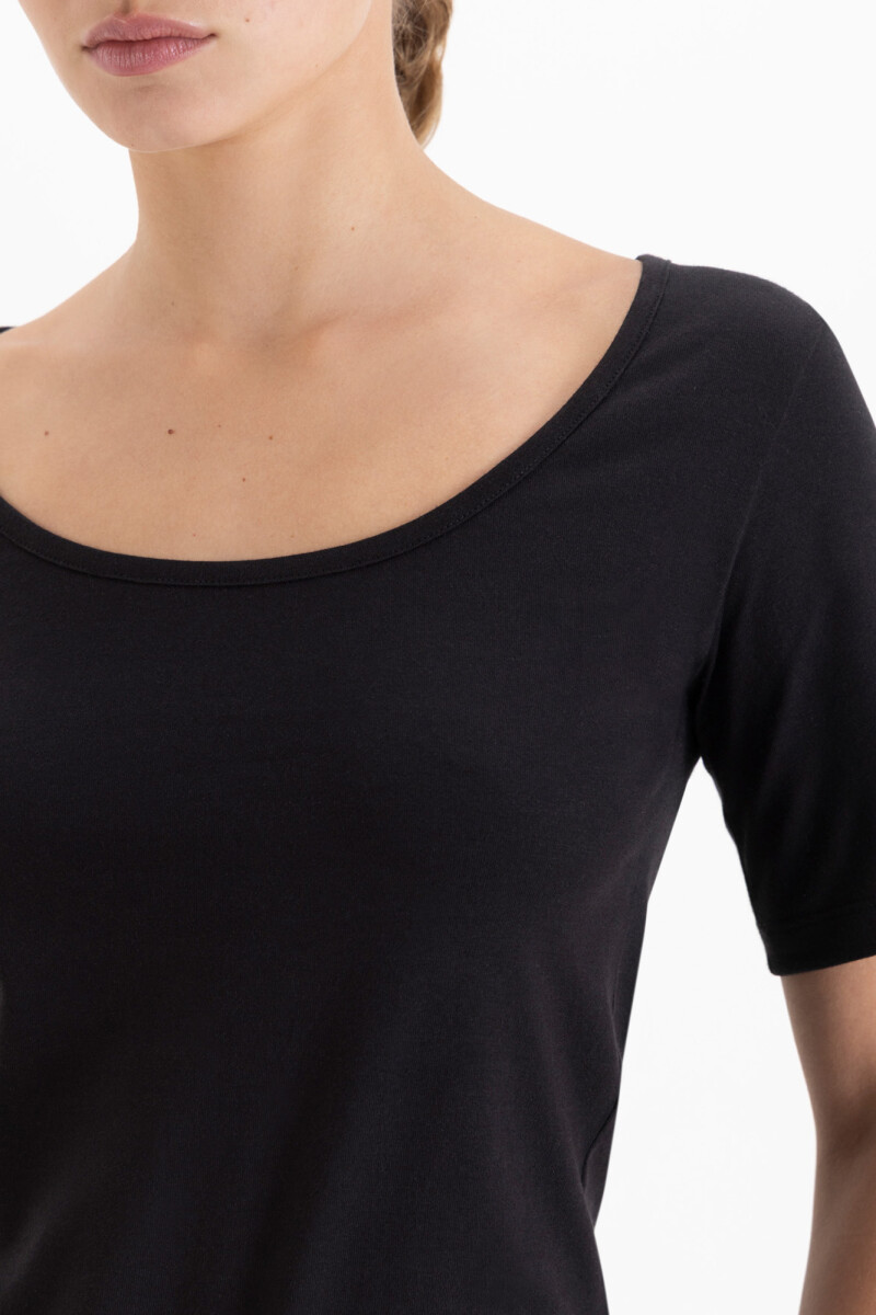 REMERA JOE Negro