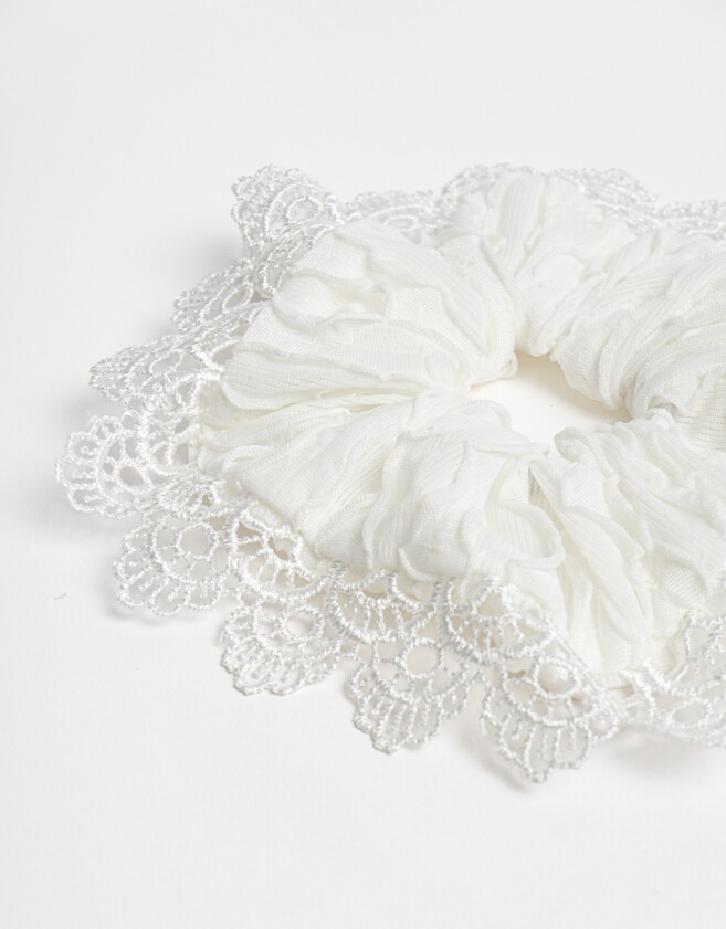 Skunzies Con textura Scrunchie - Blanco Crudo