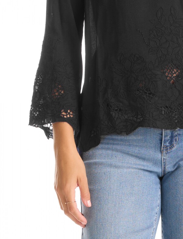 Blusa Bordado Suizo NEGRO