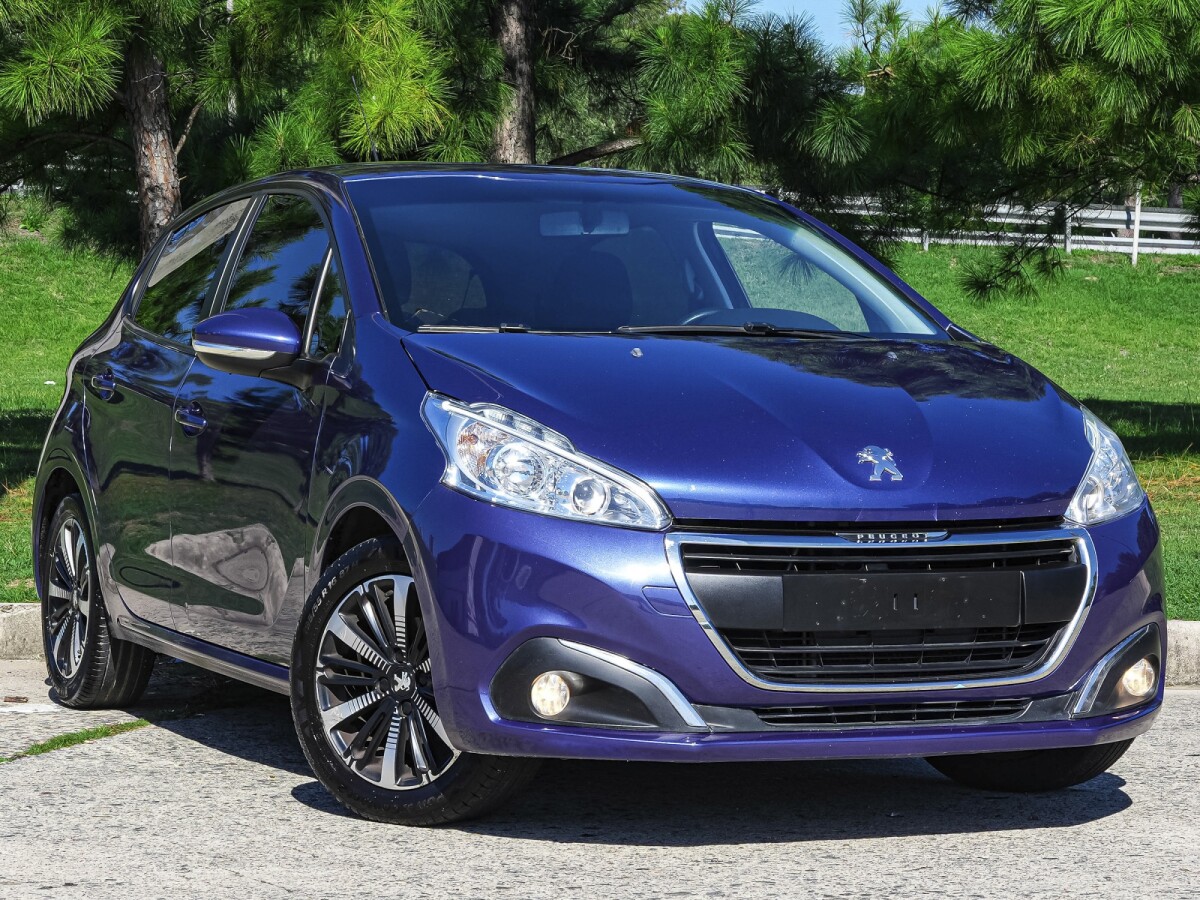 Peugeot 208 Active 1.2 Extra Full | Permuta / Financia Peugeot 208 Active 1.2 Extra Full | Permuta / Financia