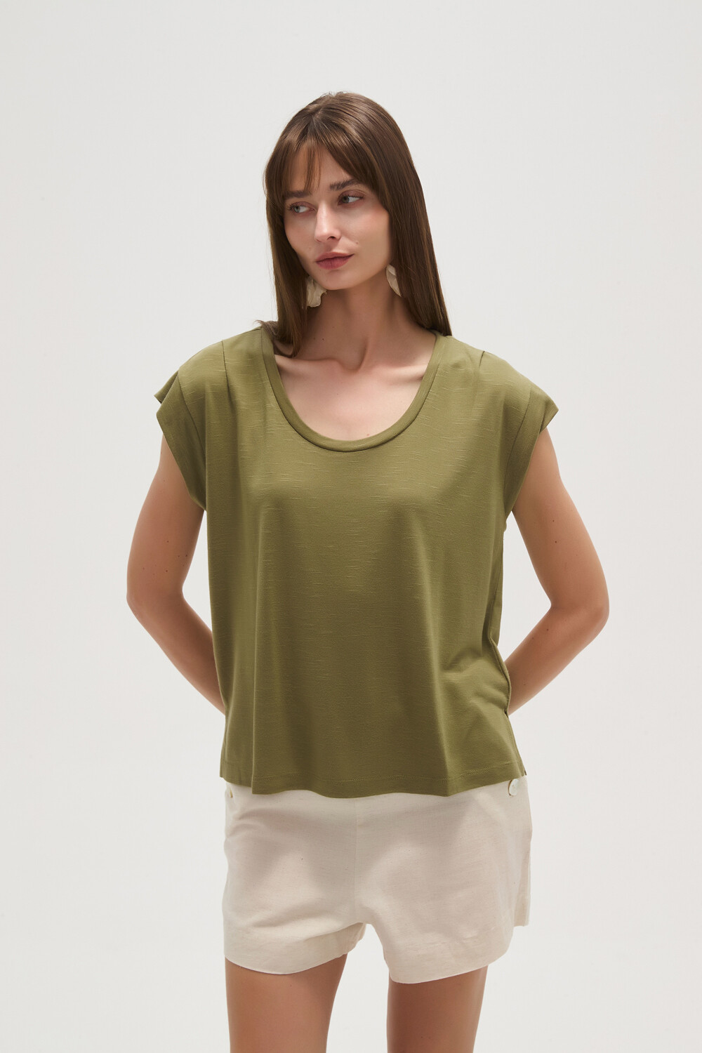 Remera Ailana Verde Oliva