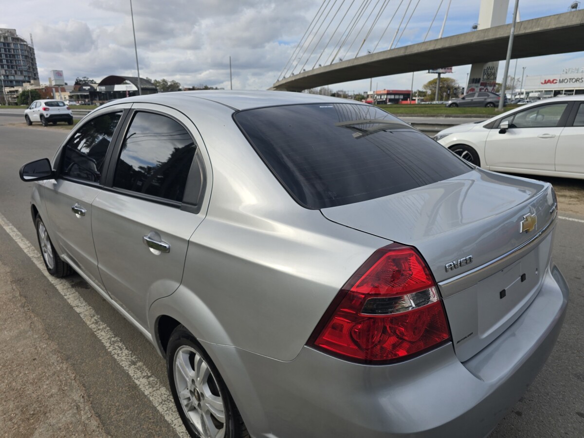 Chevrolet Aveo 1.6 LT Extra Full | Permuta / Financia Chevrolet Aveo 1.6 LT Extra Full | Permuta / Financia