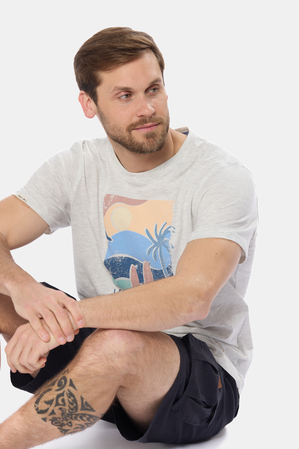 REMERA ESTAMPADA Gris