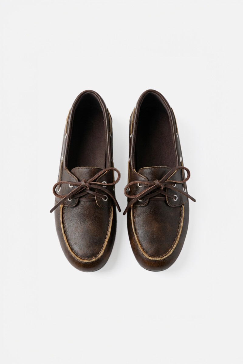 Mocasin acordonado chocolate