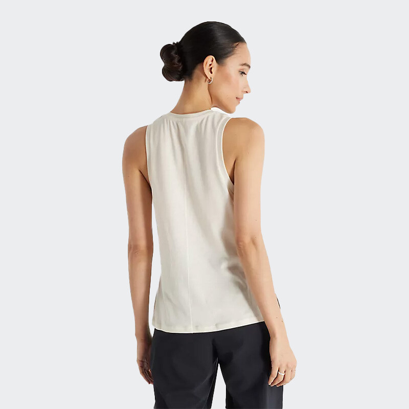 Musculosa New Balance Essentials Heathertech Blanco