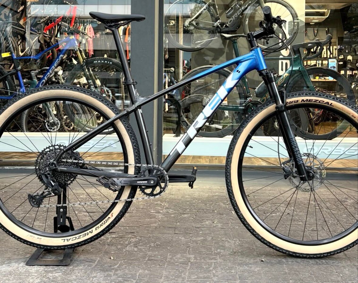 TREK MARLIN 8 