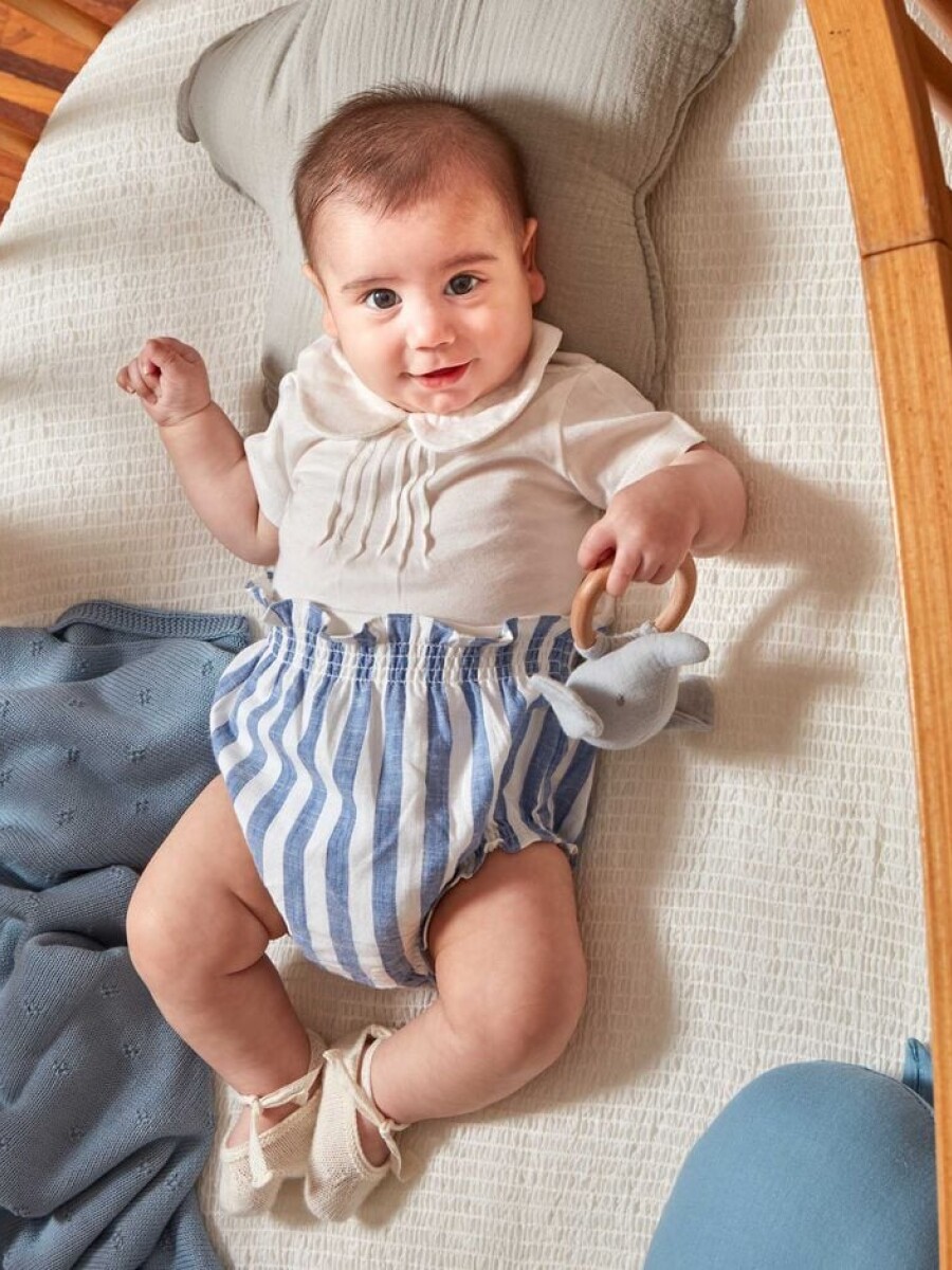 Camiseta Con Cuello Bebe Piedra