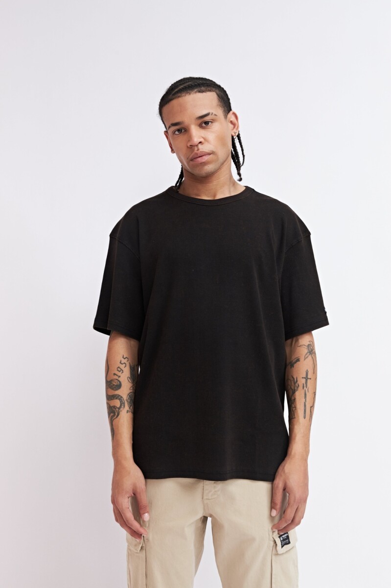 REMERA LOMBOX - NEGRO 