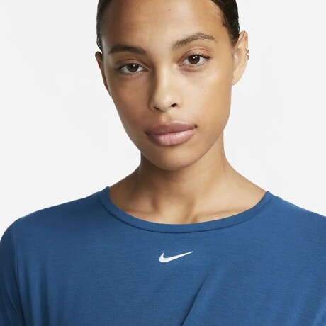 Remera Nike Training Dama One Luxe DF SS Std TW TP S/C