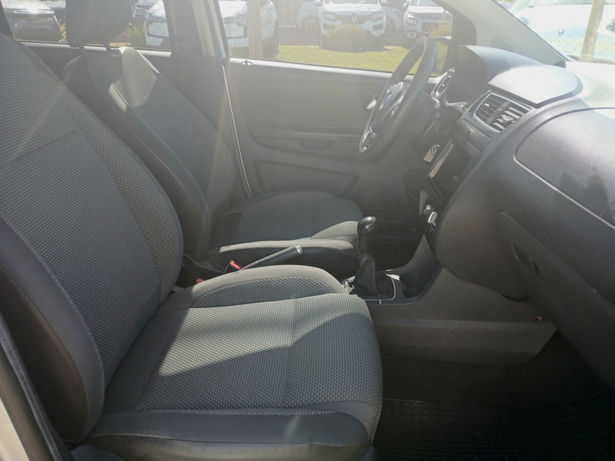 Volkswagen Fox Sport 1.6 Extra Full | Permuta / Financia Volkswagen Fox Sport 1.6 Extra Full | Permuta / Financia