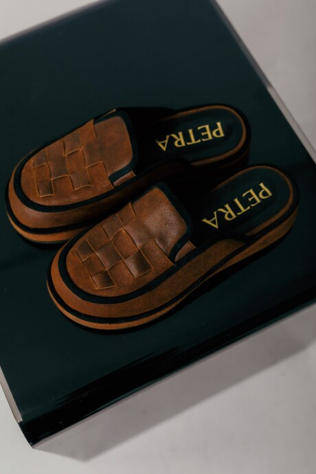 Zueco Claude Marron