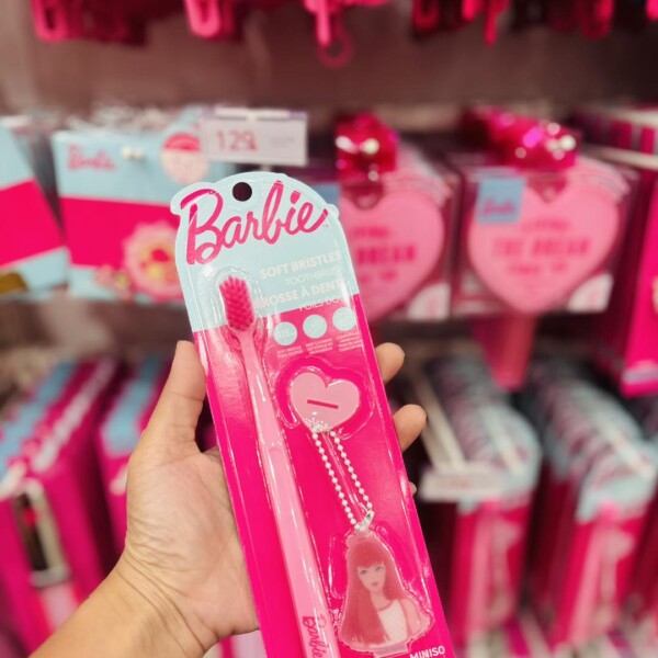 Cepillo dental Barbie rosa